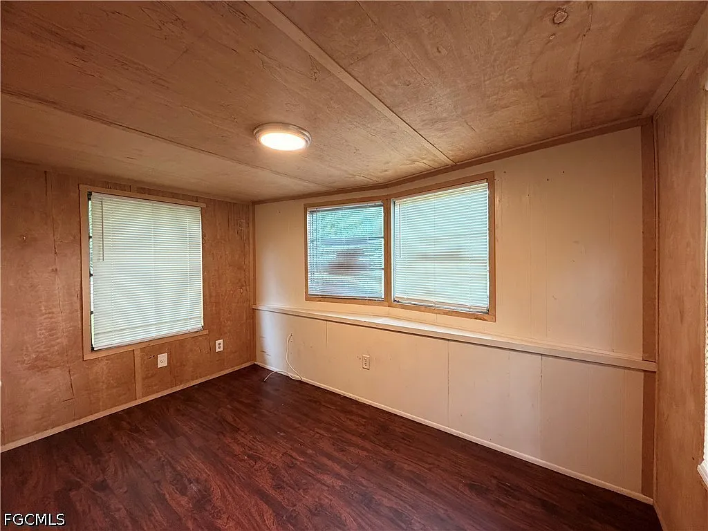 2 bed, 1.0 bath, 490 sqft, $850 — Photo 3