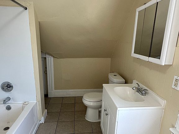 4th image of 170 Sherman Ave #C3