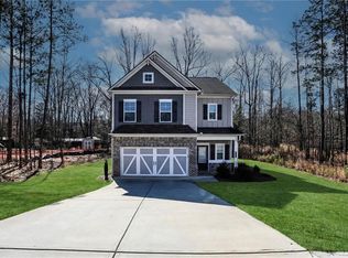 154 Laurel Cove Dr, Hoschton, GA 30548