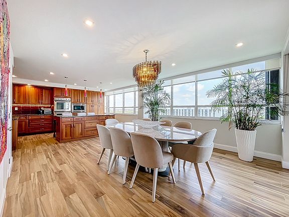 5th image of 11113 Biscayne Blvd Unit 1756