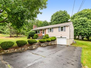 10 Cedar Ridge Dr, Bedford, MA 01730