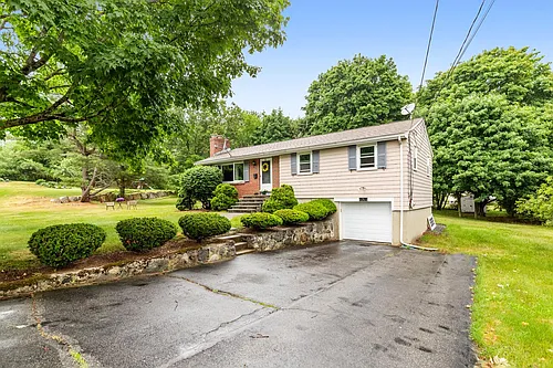 10 Cedar Ridge Dr Photo 1
