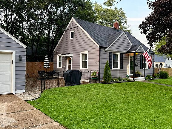 2nd image of 1002 Overlook Ave