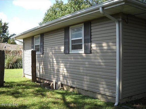 4th image of 4088 Parkview Dr
