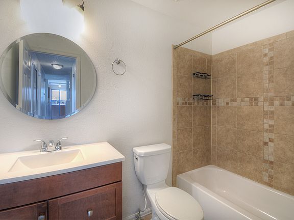 3rd image of 4635 Hennings Dr