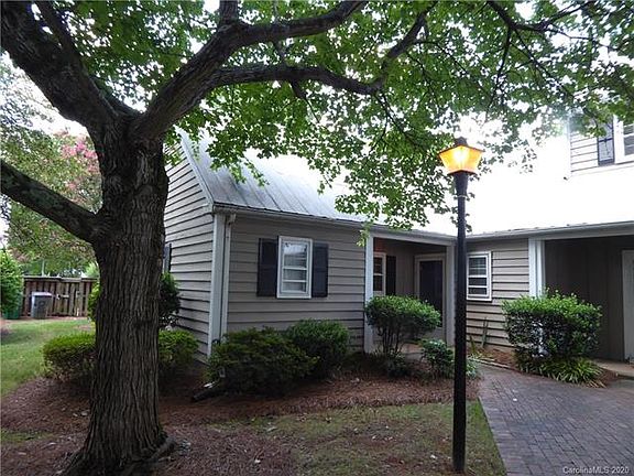 3rd image of 3700 Selwyn Farms Ln Unit 4