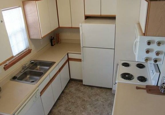 5th image of 2924 Highbrook Cir