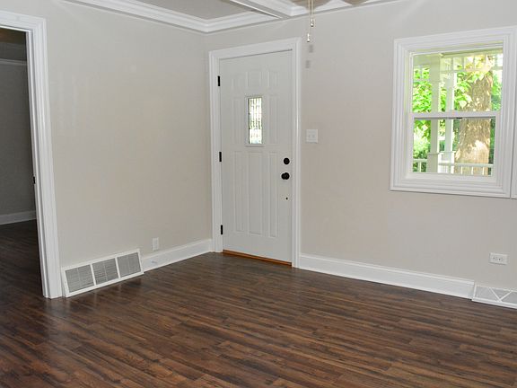 5th image of 42192 N 6th Ave