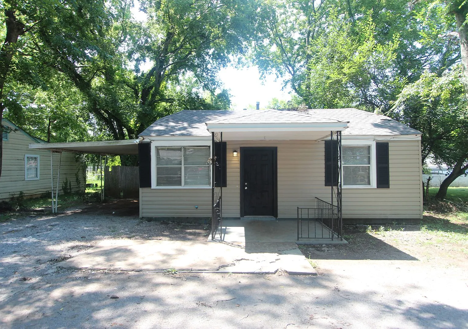 New On The Market! Fresh Updates!! — Photo 1