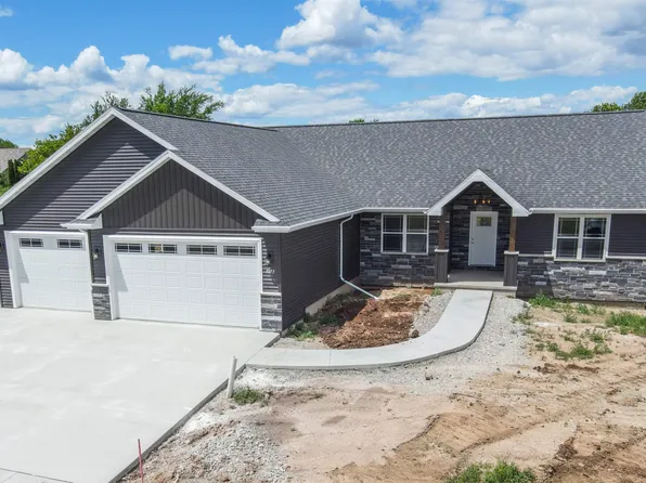 W7073 Jaclyn Ln, Greenville, WI 54942