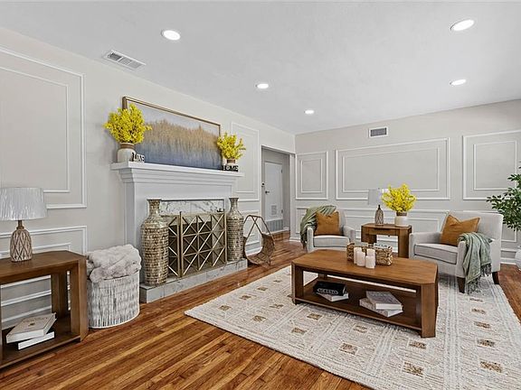 3rd image of 859 Cottage Hill Ave