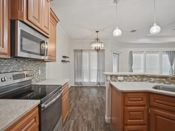 7166 Lake Placid Dr, Corpus Christi, TX 78414