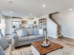 2119 Highview Ridge Ct, Shakopee, MN 55379