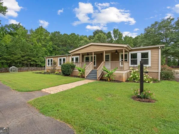 78 Thornton Ln, Grantville, GA 30220