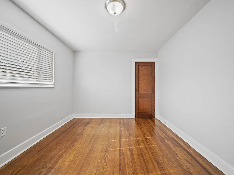 2921 Brentwood Ave — Photo 16