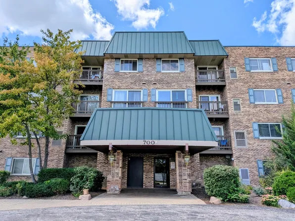 700 Perrie Dr, Elk Grove Village, IL