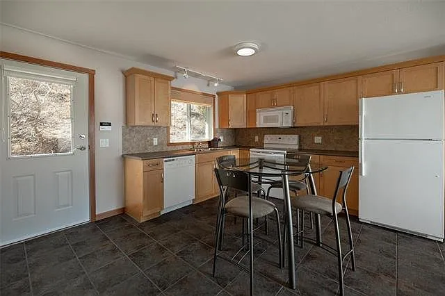 138 Timberline Rd — Photo 23
