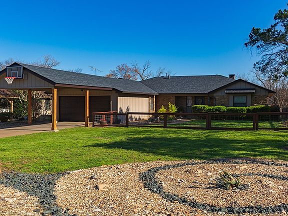 2nd image of 1007 Laguna Vista Ct