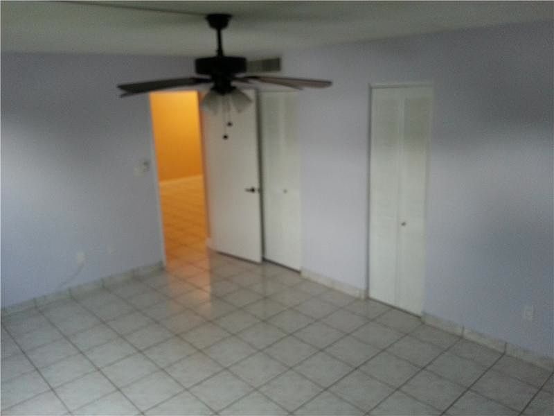 2nd image of 1302 NE 191st St APT 121