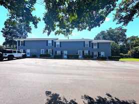 311 Skyland Ave