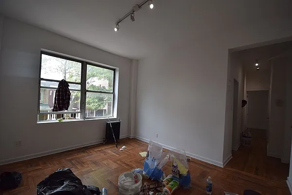 Rented by Rolling Stone Realty LLC | media 9