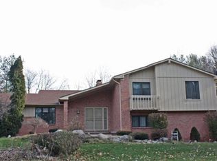 1321 Highland Mdws, Flint, MI 48532
