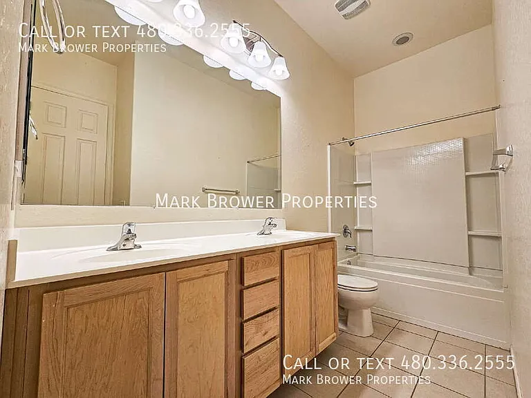 7358 W Phelps Rd — Photo 19