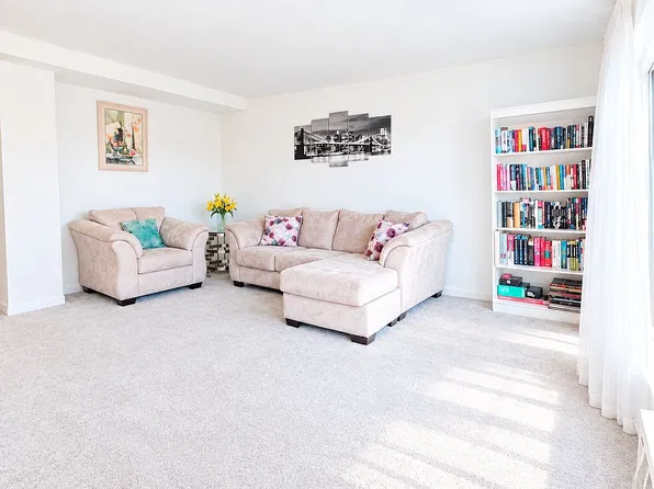 33-65 14th St APT 9C, Queens, NY 11106