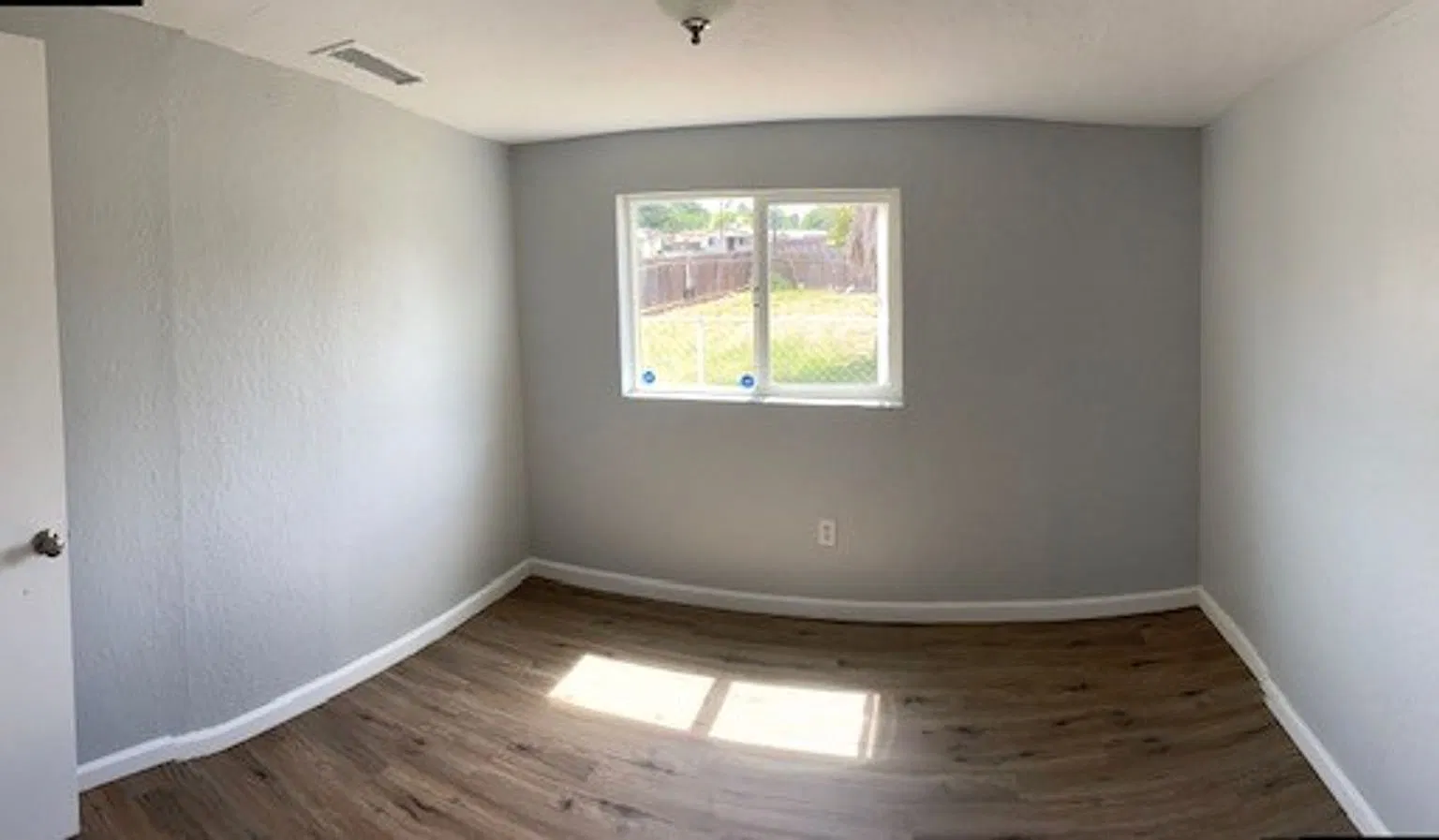 Fully Remodeled 2 bedroom and 1 bath home! — Photo 3