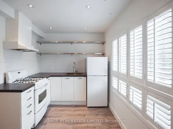 8 Brookmount Rd #2, Toronto, ON M4L 3N1