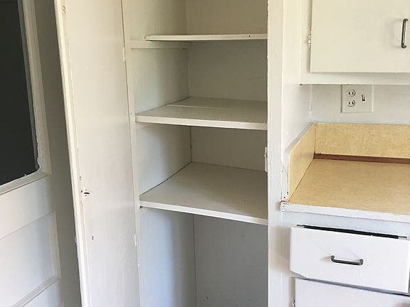 4th image of 150 Blackburn Blvd