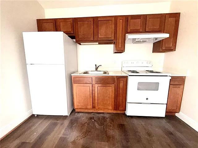 705 Central Ave #103 — Photo 2