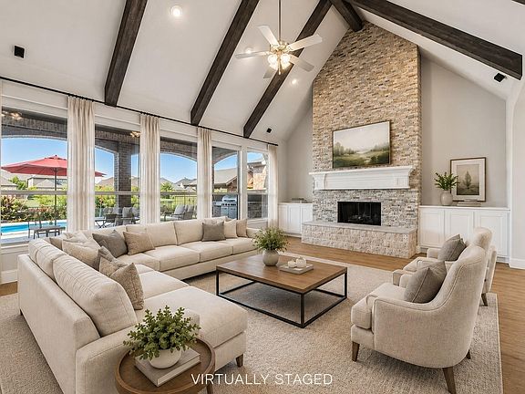 3rd image of 1318 Cypress Creek Way