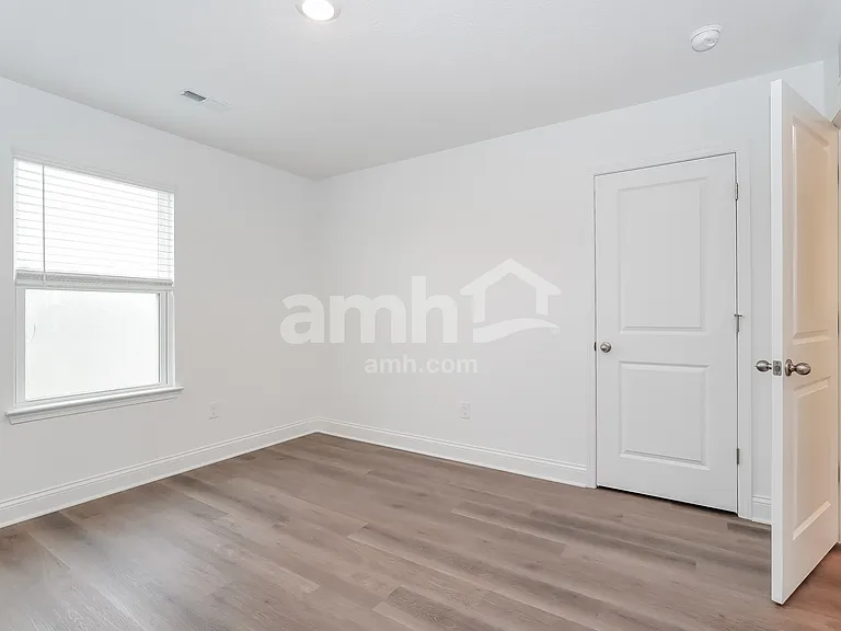 897 Heritage Blvd — Photo 14
