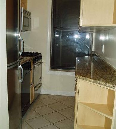 5th image of 211 W 102nd St APT 5B