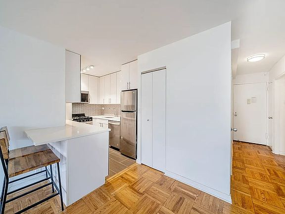 2nd image of 240 E 76th St APT 7W