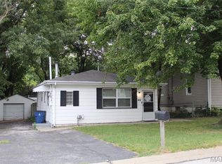 40 Connolly Dr, Saint Louis, MO 63135