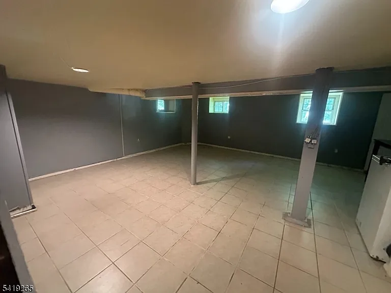 273 W Mount Pleasant Ave — Photo 18
