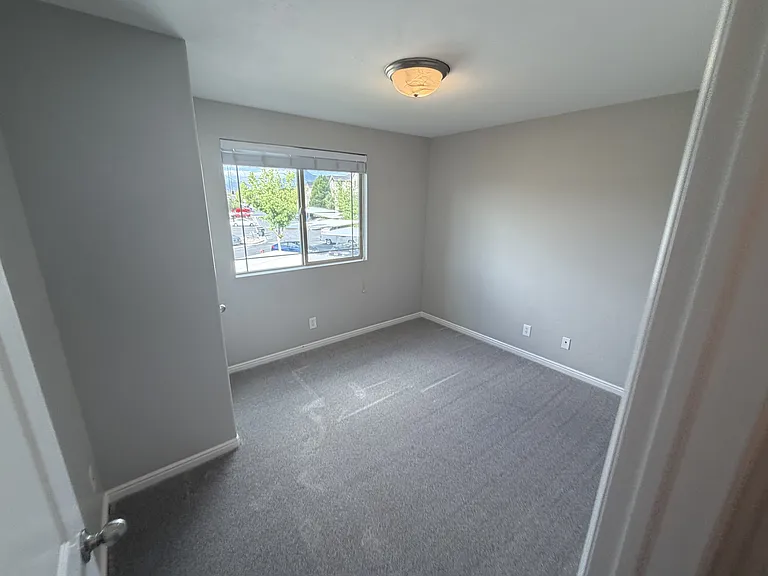 999 Village River Ln #B8 — Photo 13