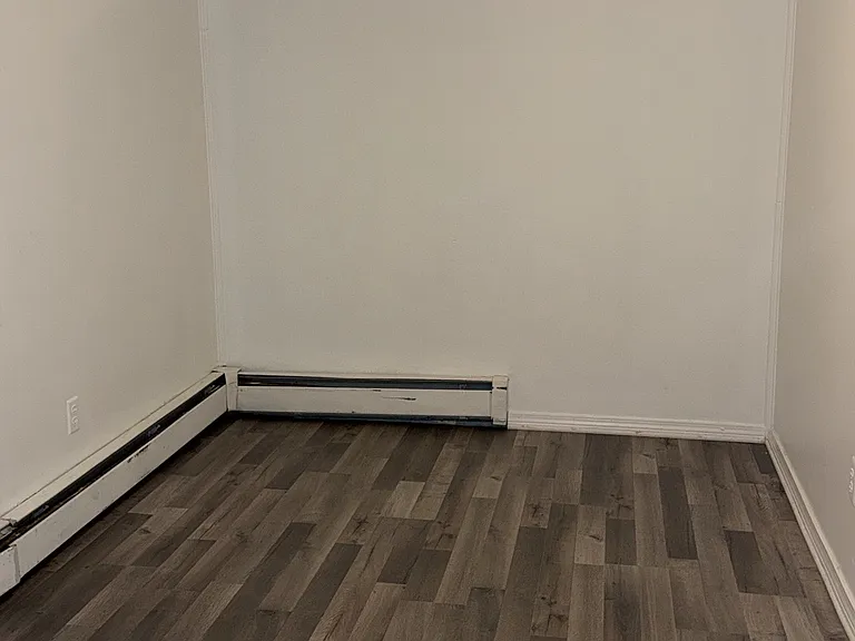 1525 6th Ave #2 — Photo 3