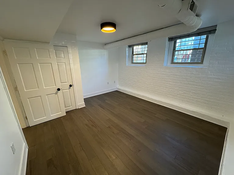 11433 Ashbury Ave #1 — Photo 32