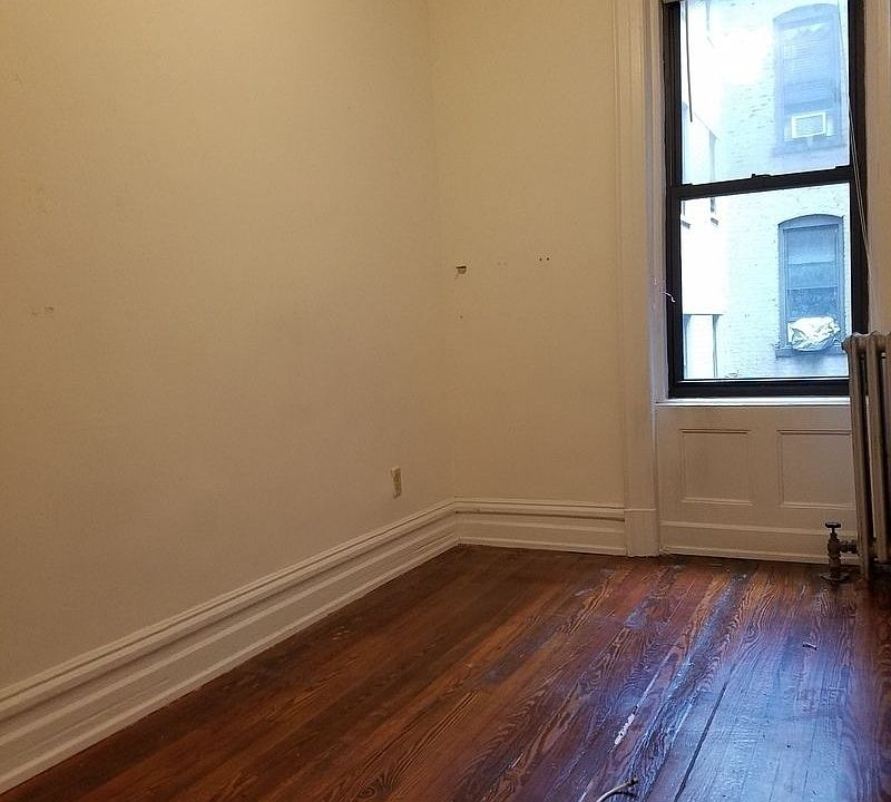 1st image of 148 W 67th St #21A