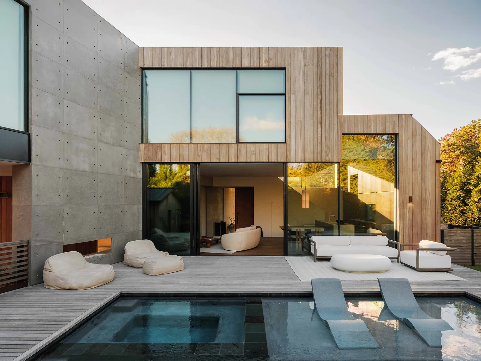 Stunning Architectural Masterpiece in Amagansett — Photo 3