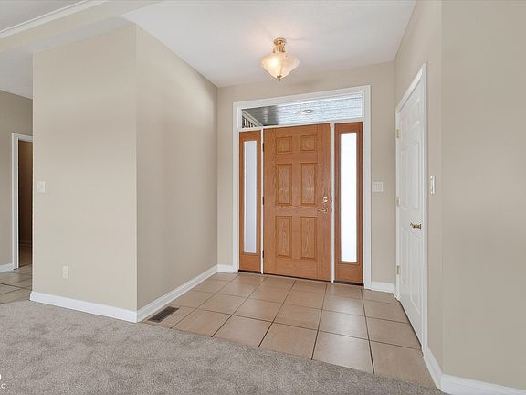 3rd image of 5268 Oakbrook Dr
