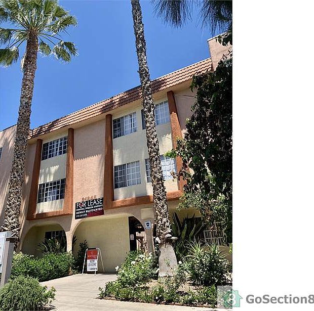 1st image of 21845 Saticoy St #106