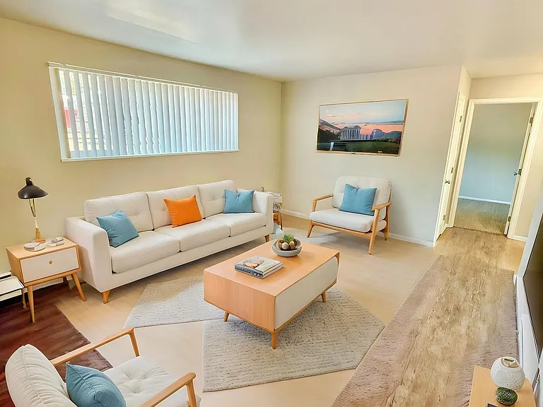 1059 Westmoreland Rd. — Photo 1