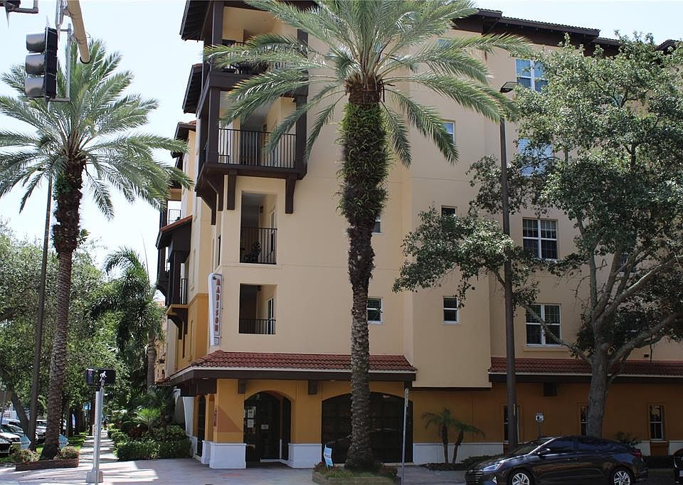 1st image of 100 4TH AVENUE S #324