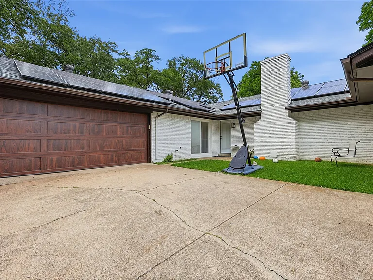 14840 Knollview Dr — Photo 48