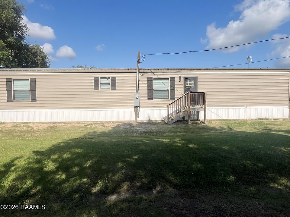 1st image of 611 Lake Dauterive Rd