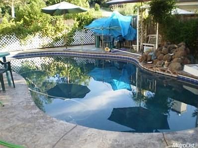 3rd image of 486 Cresta Ct